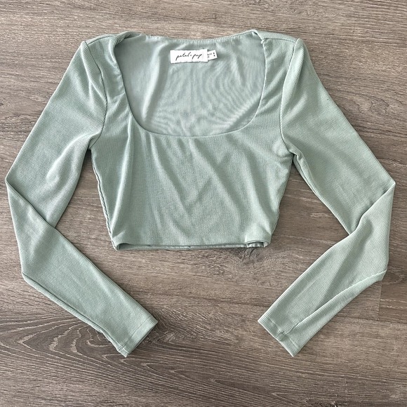 Petal & Pup Long Sleeve Crop Top - Picture 1 of 5
